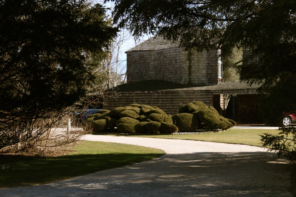 Hampton Strangeness by Claudia&nbsp;Brennan