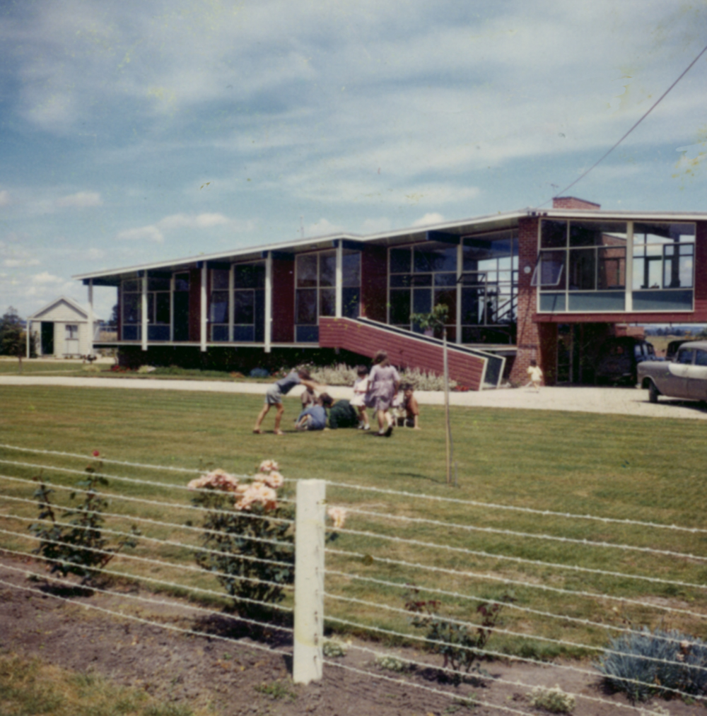 Iona House Red and&nbsp;Blue