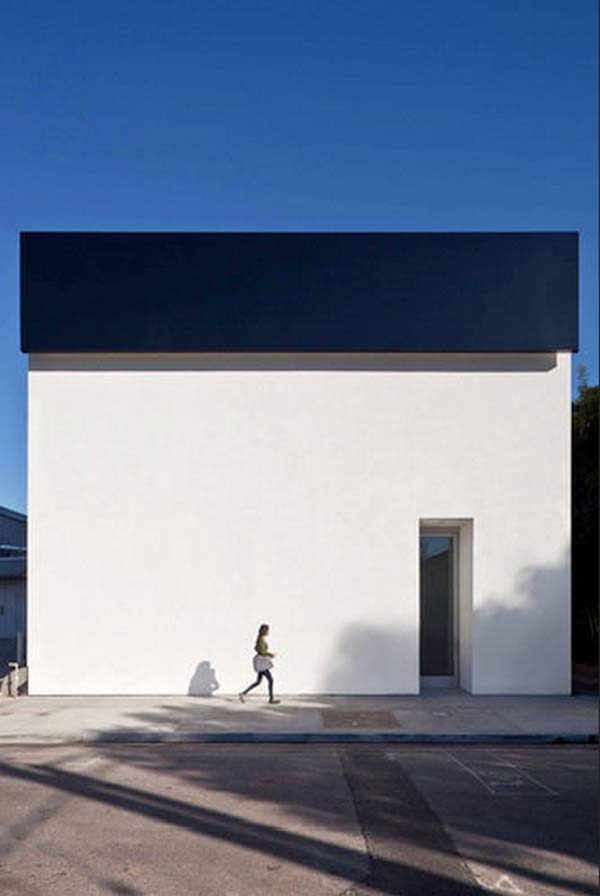 Ellsworth Kelly’s Facade